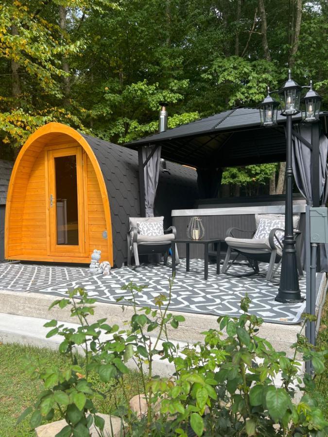 Amazing Poconos House . Sauna/Hot Tub/Private Pool 东斯特劳兹堡 外观 照片